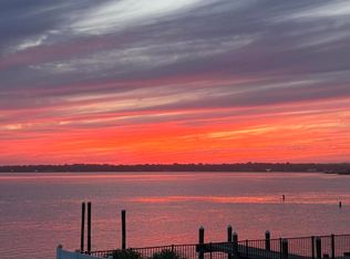 24 Park Rd, Monmouth Beach, NJ 07750