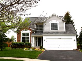 1568 Knoll Crest Dr, Bartlett, IL