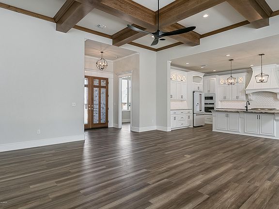 3rd image of 27 Griffin Dr