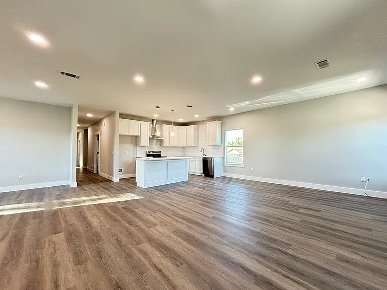 Living/Kitchen/Dining