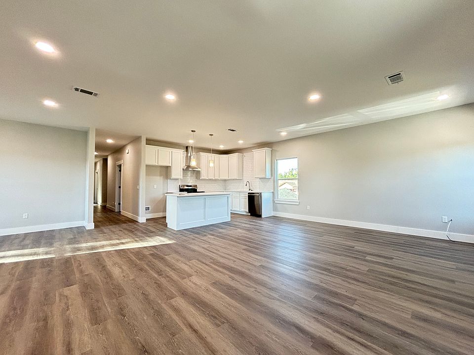 Living/Kitchen/Dining