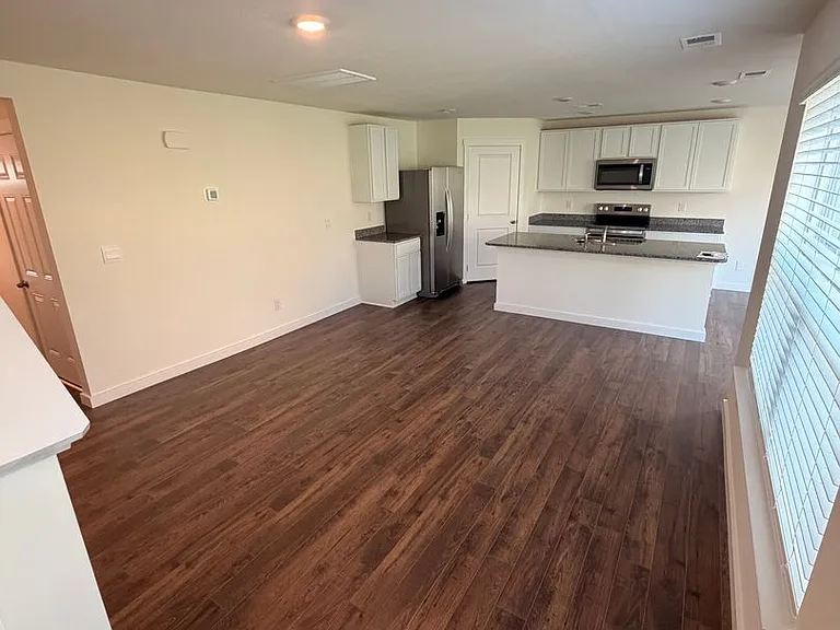 7033 Randleman Dr — Photo 22