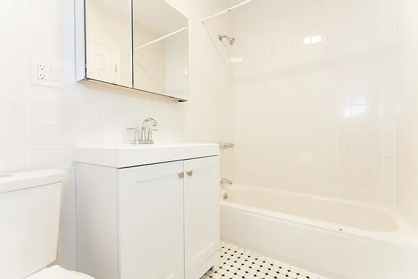 Rented by Compass | media 5