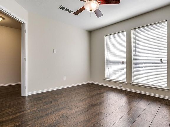 5th image of 2104 Adams Ct
