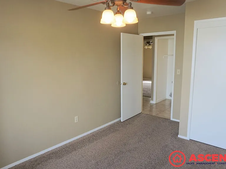 9521 Thistlewood Ct (W & A) — Photo 13
