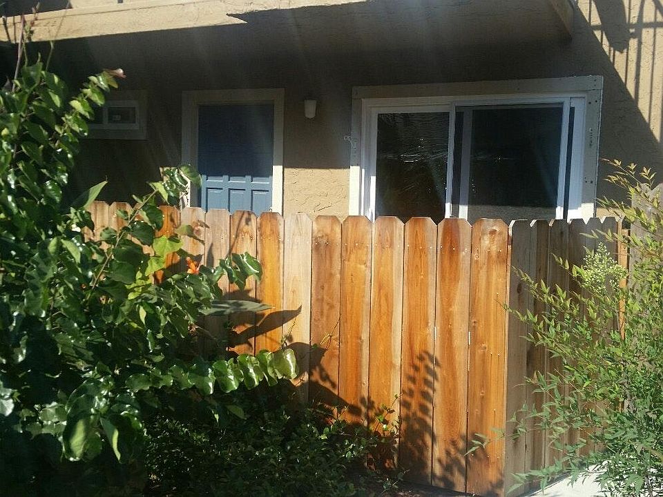 2nd image of 1525 Moorpark Ave APT 2