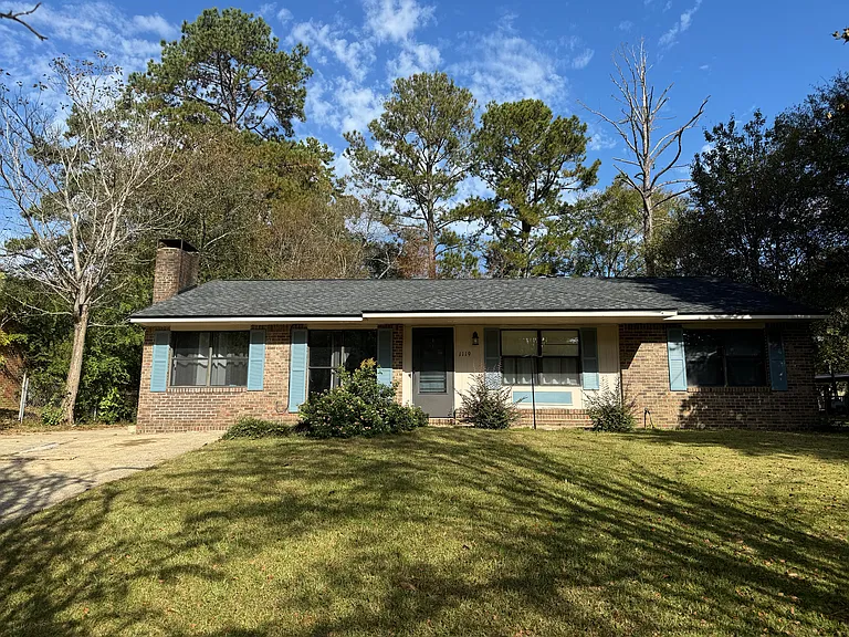 1119 Vesper Dr — Photo 1