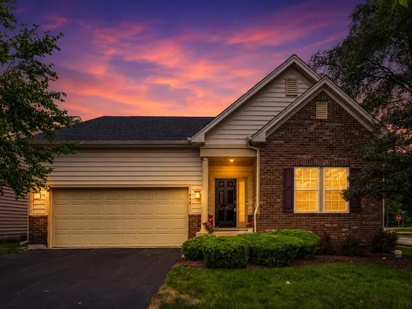 1648 Colchester Ln, Aurora, IL 60505