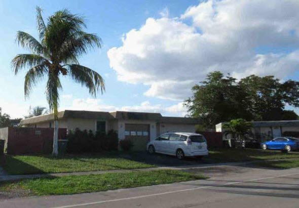 1st image of 7811 NW 70th Ave