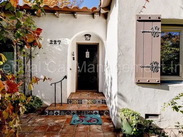 227 Oleander Ave, Bakersfield, CA 93304