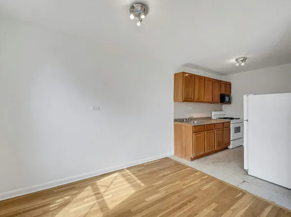 5730 Mosholu Avenue image 10 of 15