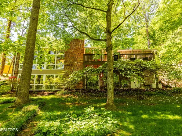 2513 Lakemoor Dr, Knoxville, TN 37920