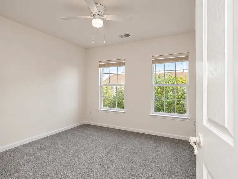 21755 Flora Springs Ter — Photo 16
