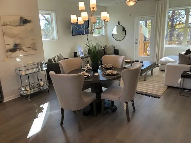 3805 Davis Cir — Photo 5