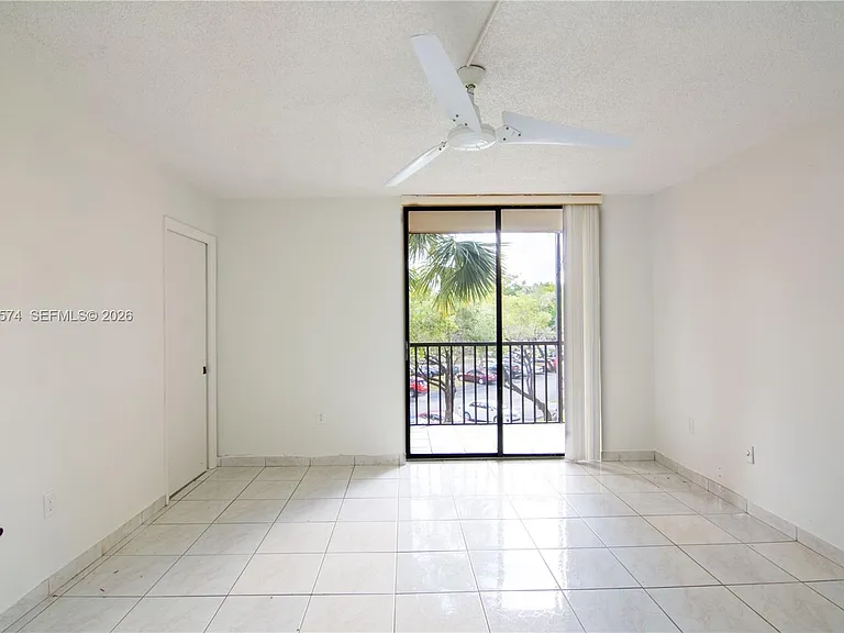 8600 SW 133rd Avenue Rd #320 — Photo 9