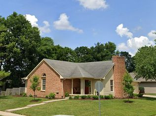 878 Junco Dr, Columbus, IN 47203