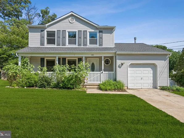 887 Davistown Rd, Blackwood, NJ 08012