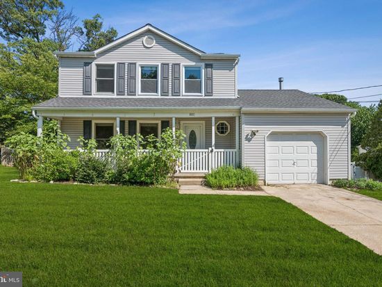 887 Davistown Rd, Blackwood, NJ 08012
