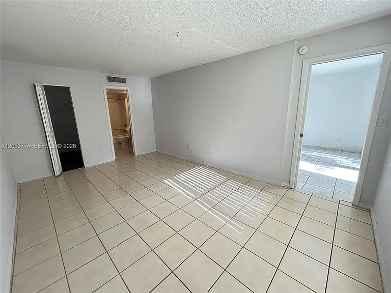 14301 N Kendall Dr #109B — Photo 23
