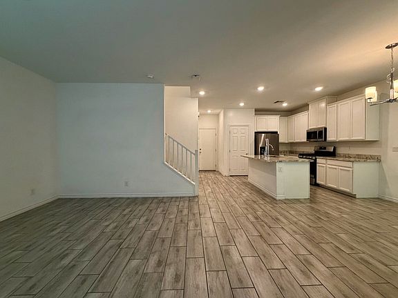 5th image of 20 Barbara Ln #93