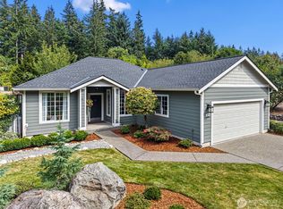 825 Jewil Drive, Fox Island, WA 98333