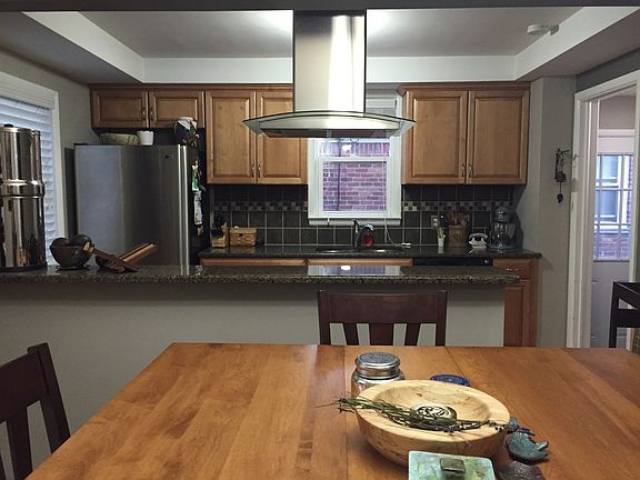 3rd image of 2630 Shenandoah Dr