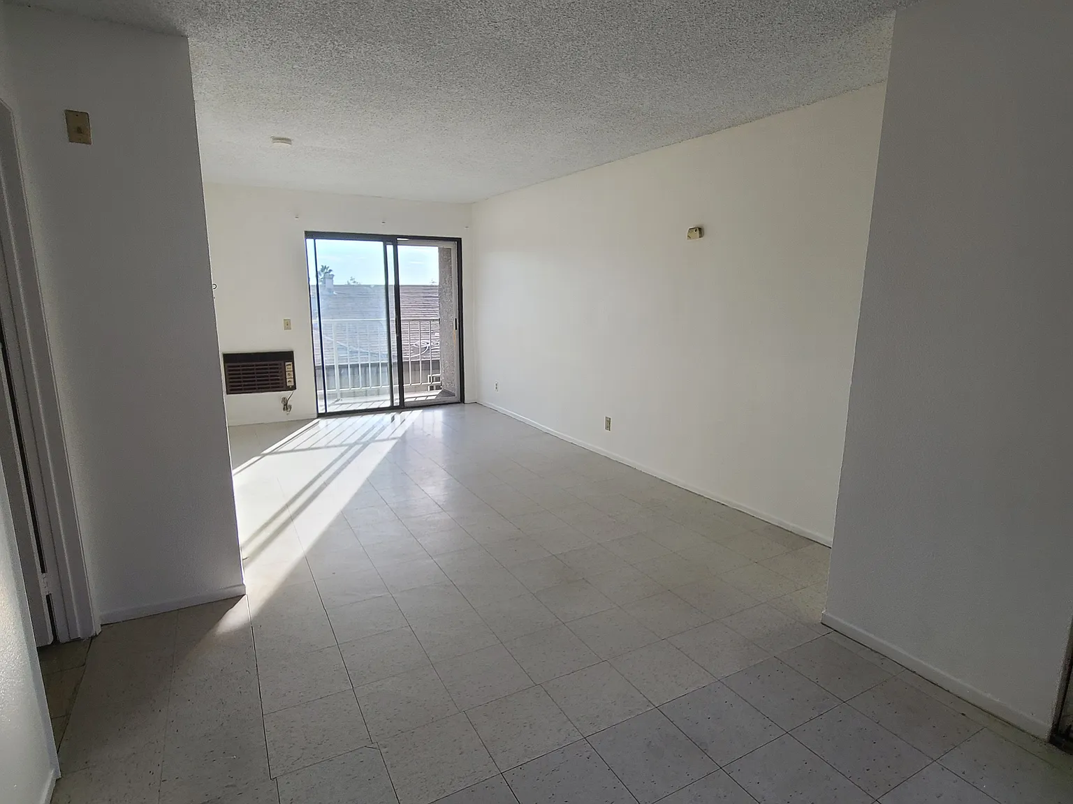 1 bed, 650 sqft, $1,850 — Photo 3