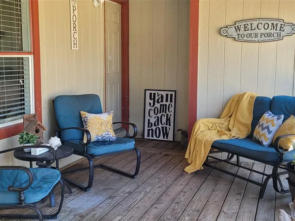 120 Kingwood Dr, Trinity, TX 75862