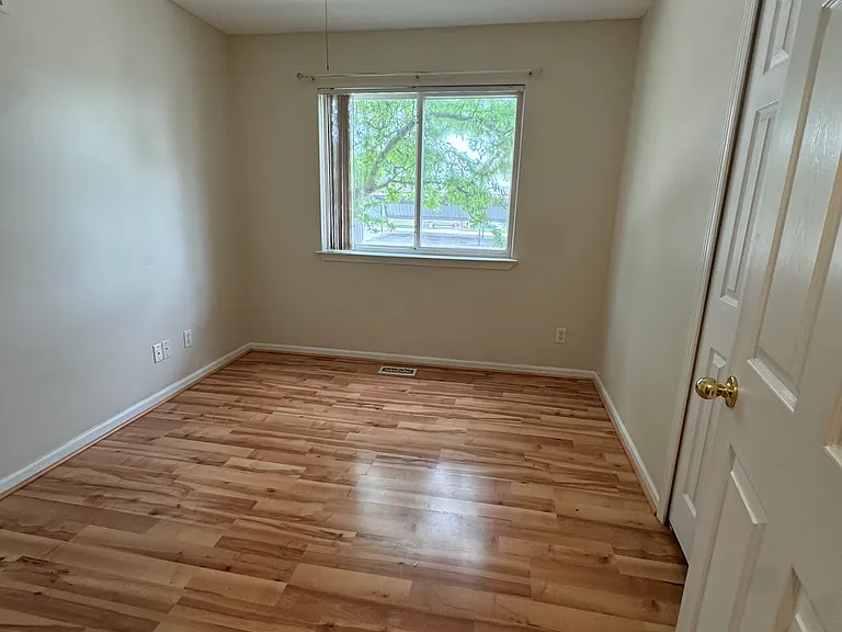 28167 Raleigh Crescent Dr — Photo 4