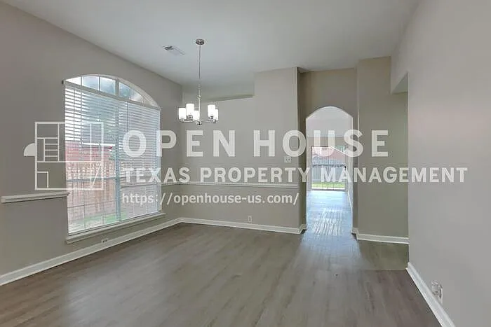 5026 Maple Brook Ln — Photo 9