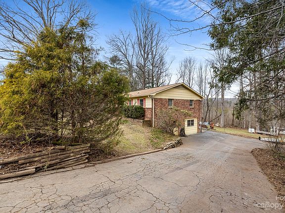 4th image of 132 Pinehurst Dr