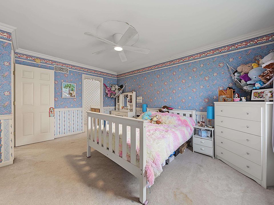 212 Victoria Ct, photo 29