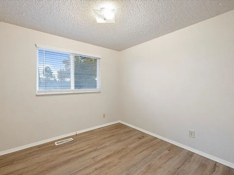4940 Chukar Dr — Photo 9