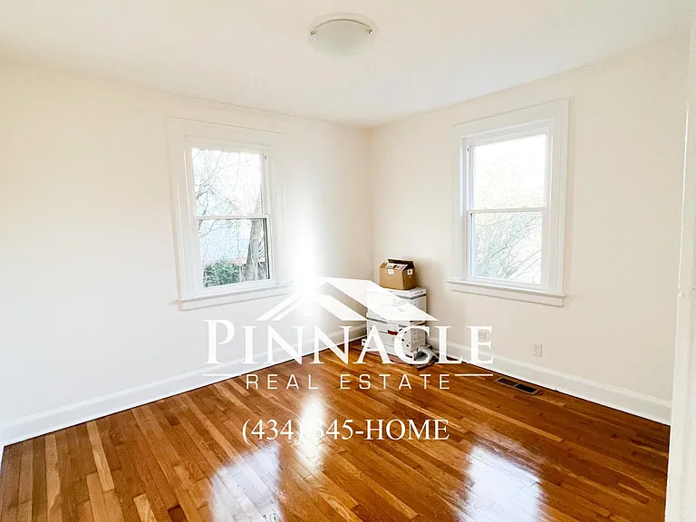 702 Mansfield Ave — Photo 22