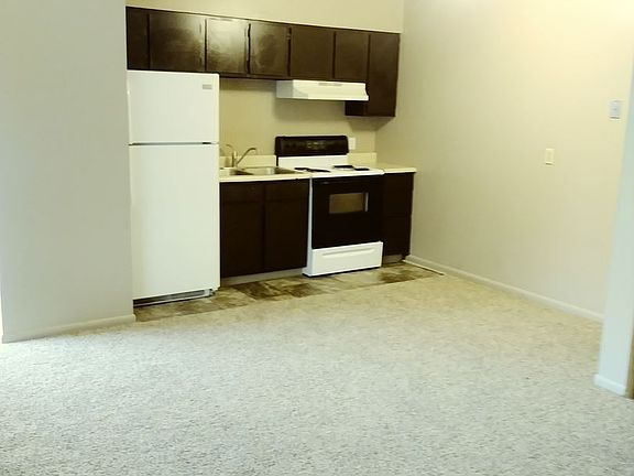 3rd image of 4854 Taylor St APT 9