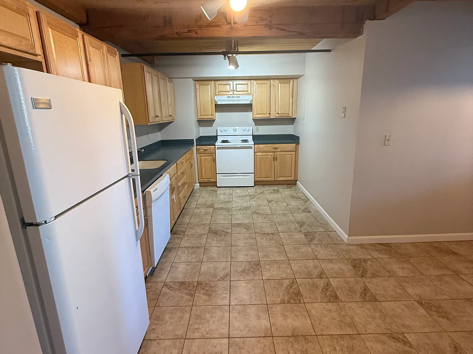 2 bed, 1512 sqft, $2,950 — Photo 2