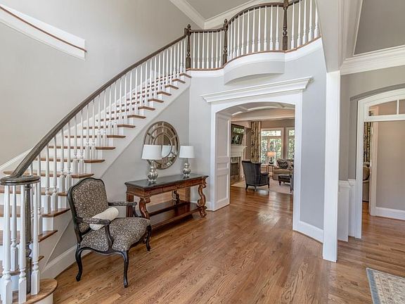 5th image of 8410 Lazy Oaks Ct