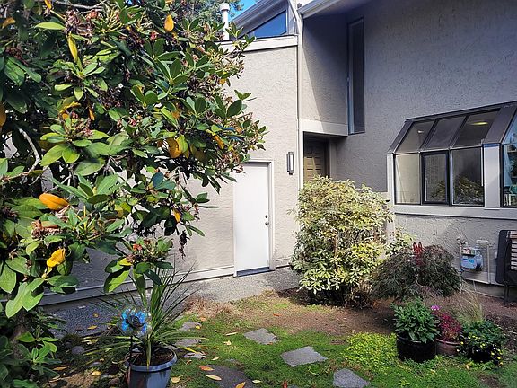 3rd image of 19427 86th Ave W #427