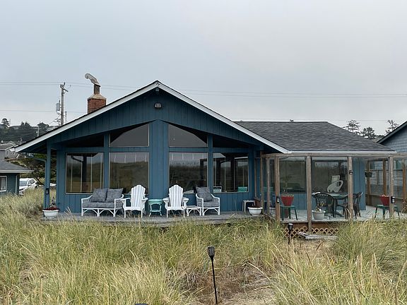 3rd image of 2206 NW Oceania Dr