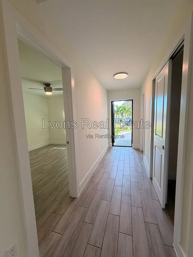 3 bed, 2.0 bath, 1248 sqft, $1,700 — Photo 4