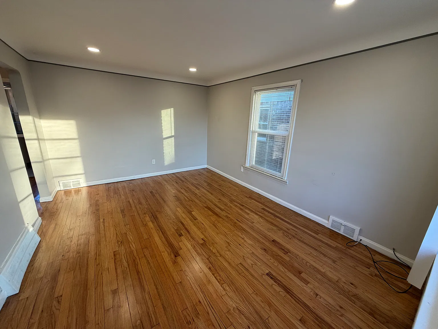 3 bed, 1174 sqft, $1,700 — Photo 2