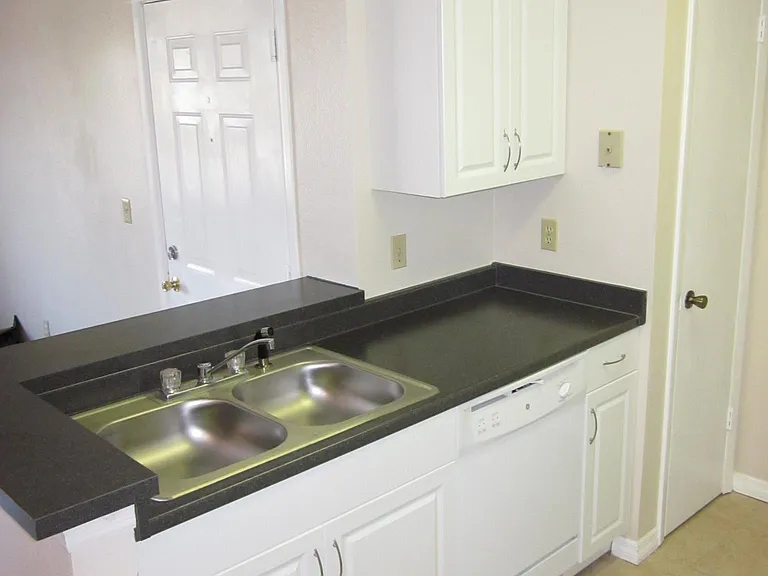 2030 Cascades Blvd #303 — Photo 10