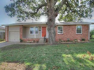 106 W 31st Pl, Sand Springs, OK 74063