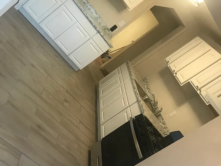 104 E Madison Ave — Photo 10