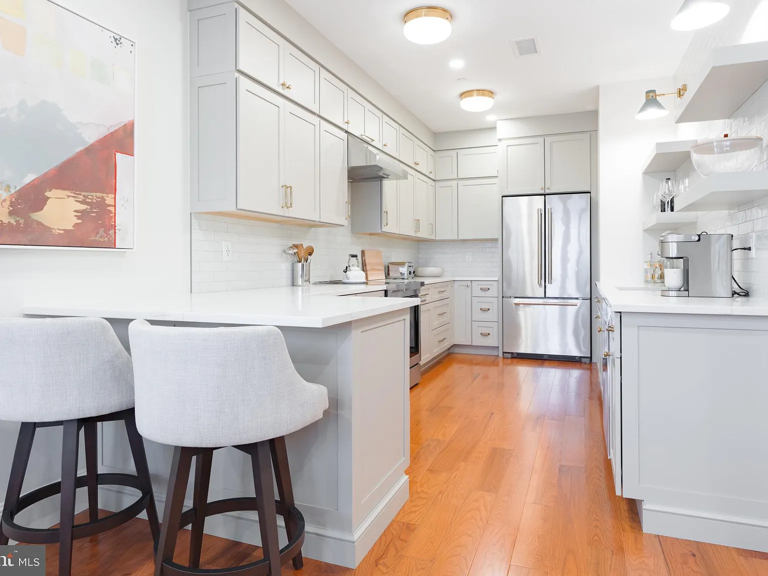2 bed, 2.0 bath, 1200 sqft, $6,700 — Photo 4