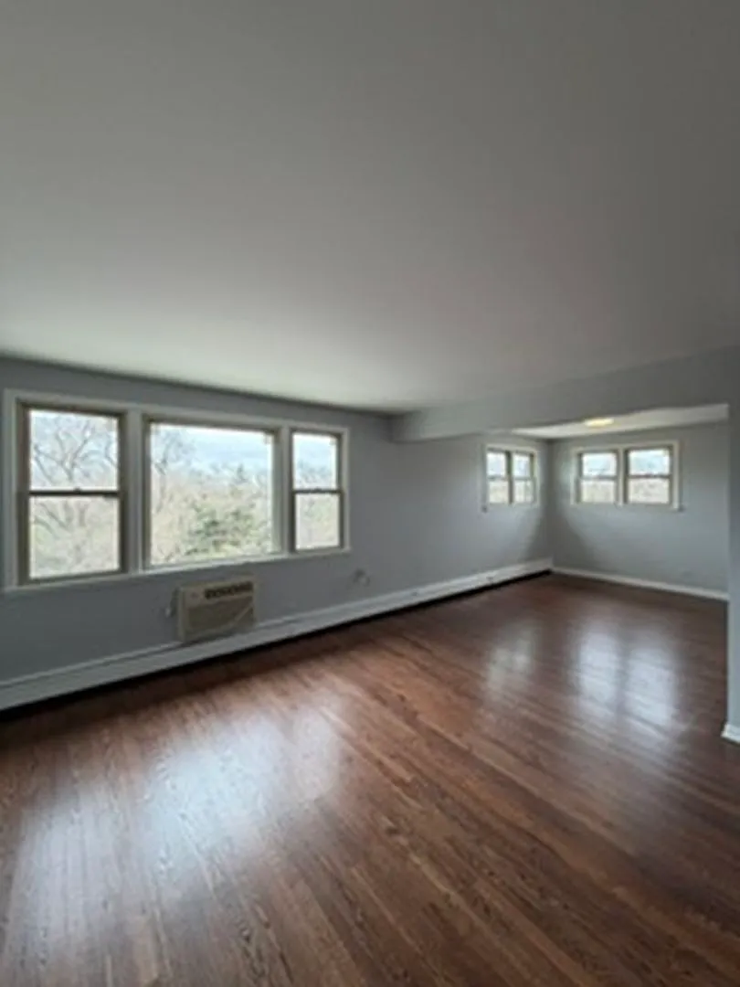 2 bed, $2,000 — Photo 1