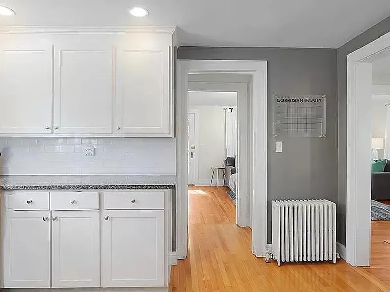 82 Seymour Ave — Photo 8