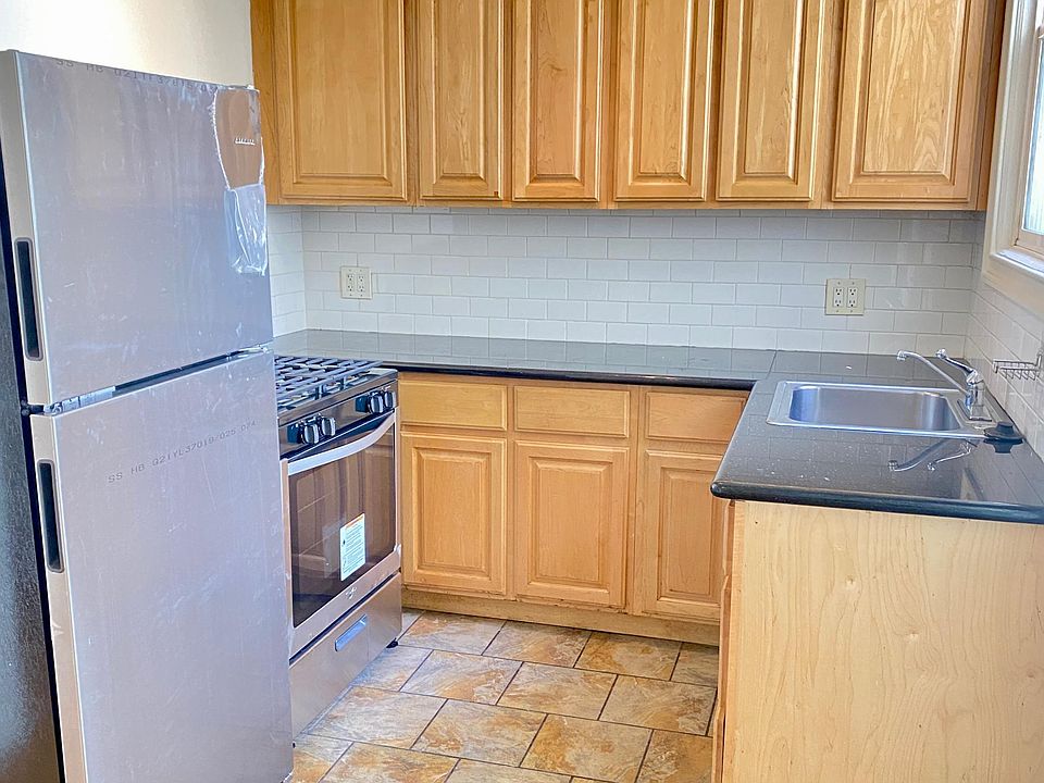 1st image of 2760 Sutter St APT 205