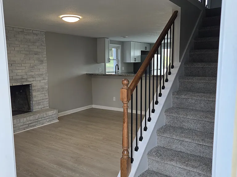 3609 NE 67th St — Photo 2