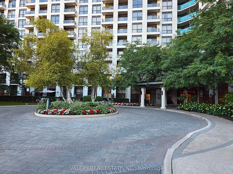 18 Harding Blvd #907 — Photo 12
